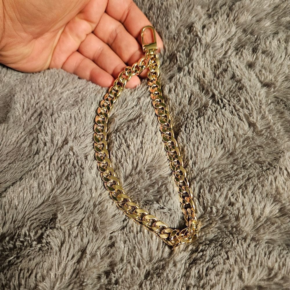 Wristlet gold chain